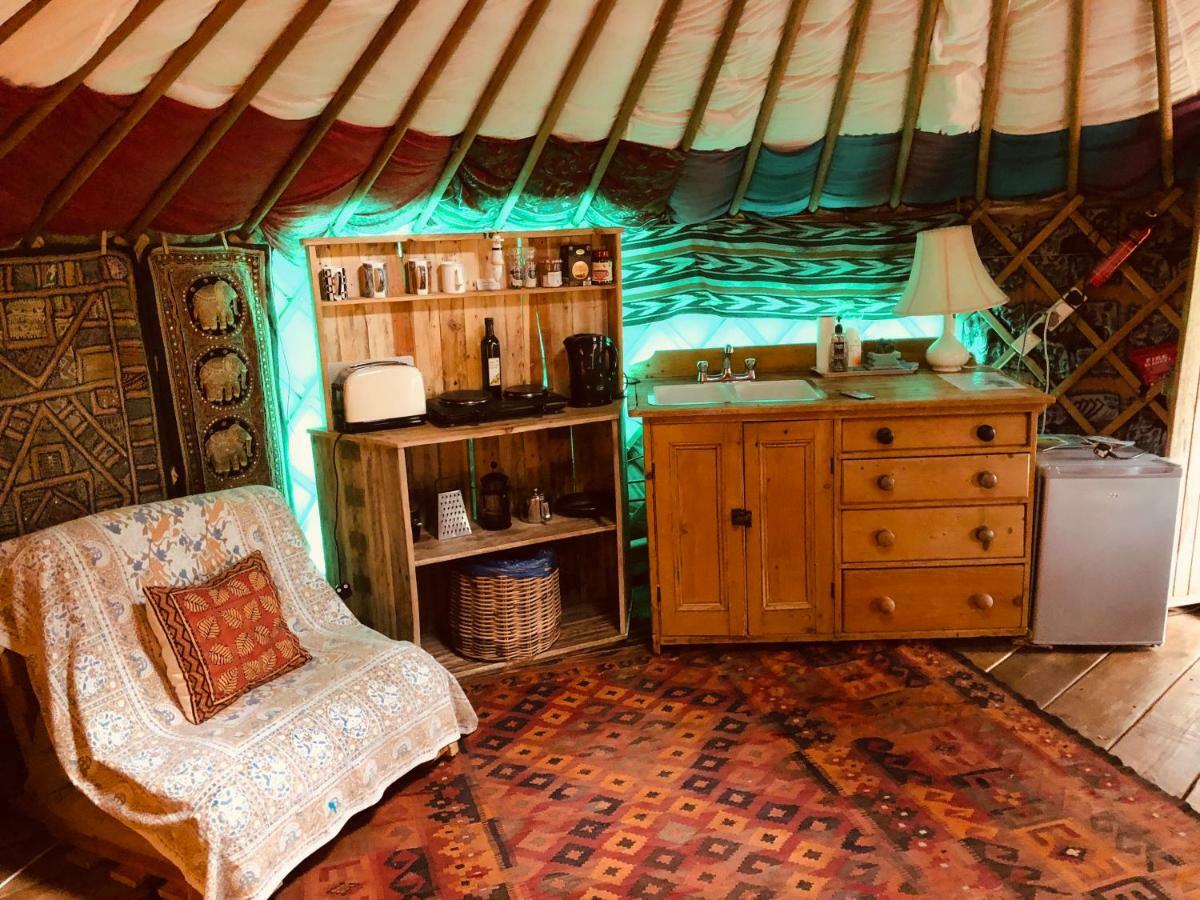 Cotswolds Camping At Holycombe 希普顿斯图尔 外观 照片